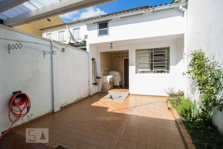 Casa para alugar com 110m², 3 quartos e 1 vaga Casa para alugar com 110m², 3 quartos e 1 vagaQuintal