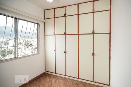 Apartamento à venda com 90m², 3 quartos e 1 vagaQuarto 2