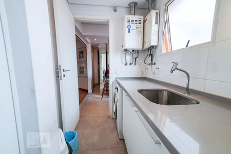 Apartamento à venda com 260m², 4 quartos e 5 vagas Apartamento à venda com 260m², 4 quartos e 5 vagasÁrea de Serviço