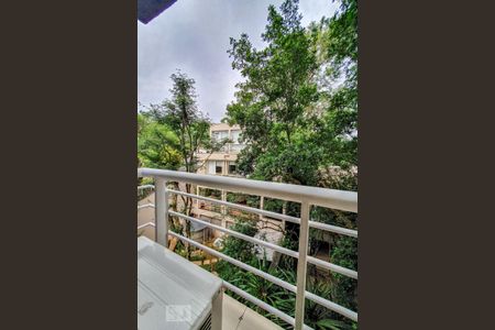 Apartamento à venda com 260m², 4 quartos e 5 vagas Apartamento à venda com 260m², 4 quartos e 5 vagasVaranda do Quarto 2