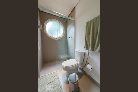 Apartamento à venda com 260m², 4 quartos e 5 vagas Apartamento à venda com 260m², 4 quartos e 5 vagasBanheiro Corredor