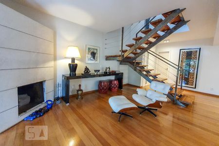 Apartamento à venda com 260m², 4 quartos e 5 vagas Apartamento à venda com 260m², 4 quartos e 5 vagasSala