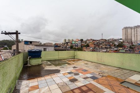 Casa à venda com 50m², 1 quarto e sem vagaQuintal