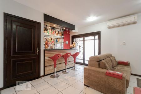 Sala de casa para alugar com 3 quartos, 280m² em São João, Porto Alegre