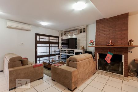 Sala de casa para alugar com 3 quartos, 280m² em São João, Porto Alegre