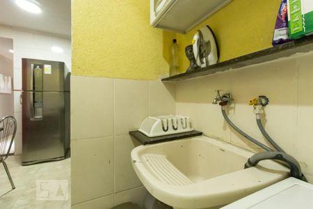 Casa de condomínio para alugar com 75m², 2 quartos e 1 vagaÁrea de Serviço