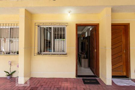 Casa de condomínio para alugar com 75m², 2 quartos e 1 vagaEntrada