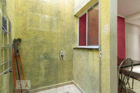 Casa de condomínio para alugar com 75m², 2 quartos e 1 vagaÁrea de Serviço