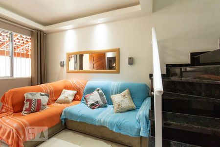 Sala de casa de condomínio para alugar com 2 quartos, 75m² em Parada Xv de Novembro, São Paulo
