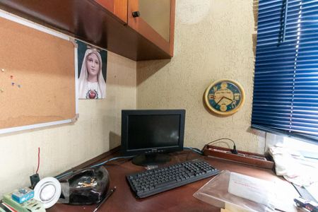 Casa à venda com 320m², 4 quartos e 3 vagas Casa à venda com 320m², 4 quartos e 3 vagasEscritório