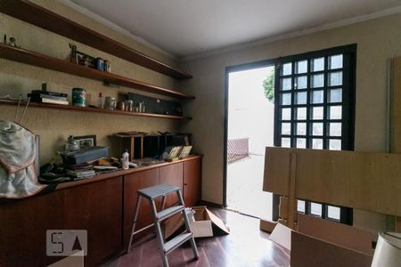 Casa à venda com 320m², 4 quartos e 3 vagas Casa à venda com 320m², 4 quartos e 3 vagasEscritório