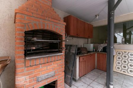 Casa à venda com 320m², 4 quartos e 3 vagas Casa à venda com 320m², 4 quartos e 3 vagasChurrasqueira