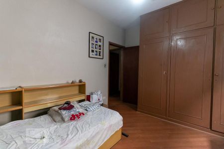 Casa à venda com 320m², 4 quartos e 3 vagas Casa à venda com 320m², 4 quartos e 3 vagasQuarto 2