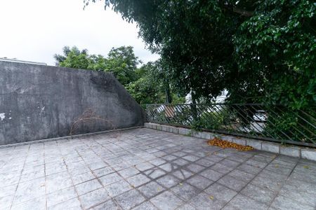 Casa à venda com 320m², 4 quartos e 3 vagas Casa à venda com 320m², 4 quartos e 3 vagasQuintal