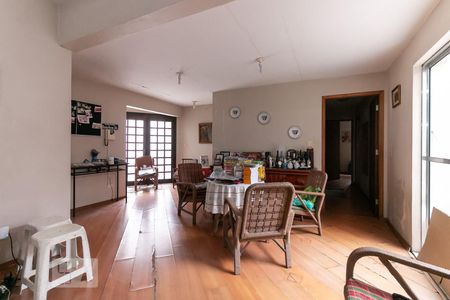 Sala de casa à venda com 4 quartos, 320m² em Jardim Prudência, São Paulo