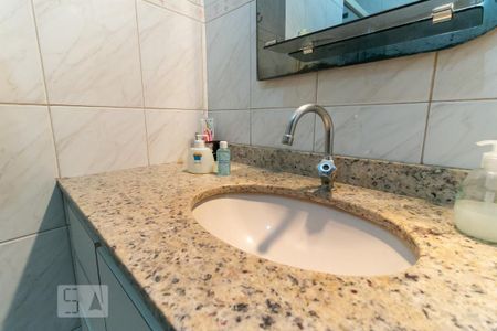 Casa à venda com 320m², 4 quartos e 3 vagas Casa à venda com 320m², 4 quartos e 3 vagasBanheiro 1