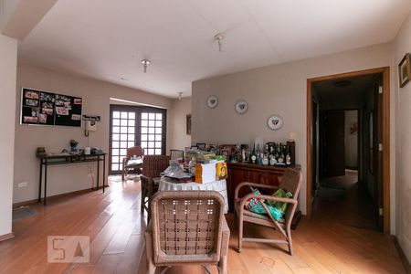 Sala de casa à venda com 4 quartos, 320m² em Jardim Prudência, São Paulo