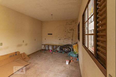 Casa à venda com 250m², 4 quartos e 5 vagas Casa à venda com 250m², 4 quartos e 5 vagasCasa dos fundos