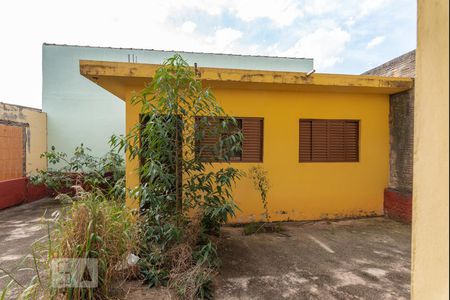Casa à venda com 250m², 4 quartos e 5 vagas Casa à venda com 250m², 4 quartos e 5 vagasCasa dos fundos