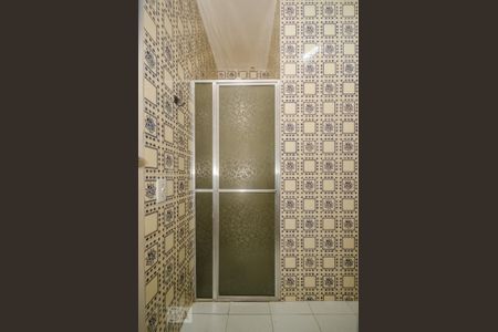 Banheiro de apartamento para alugar com 3 quartos, 85m² em Carlos Prates, Belo Horizonte