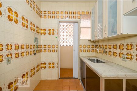 Cozinha de apartamento para alugar com 3 quartos, 85m² em Carlos Prates, Belo Horizonte