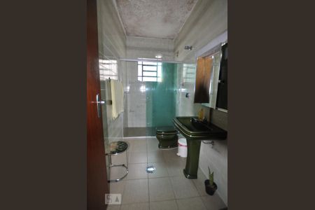 Casa à venda com 280m², 5 quartos e 6 vagasBanheiro