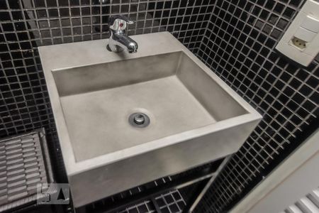 Banheiro de apartamento para alugar com 1 quarto, 45m² em Consolação, São Paulo