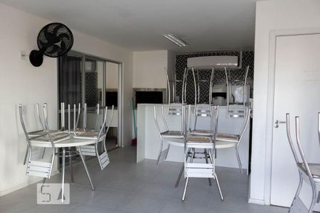 Apartamento à venda com 45m², 2 quartos e 1 vaga Apartamento à venda com 45m², 2 quartos e 1 vagaÁrea comum - Salão de festas