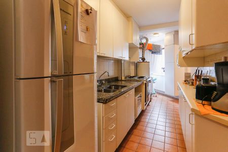 Apartamento para alugar com 95m², 3 quartos e 2 vagas Apartamento para alugar com 95m², 3 quartos e 2 vagasCozinha