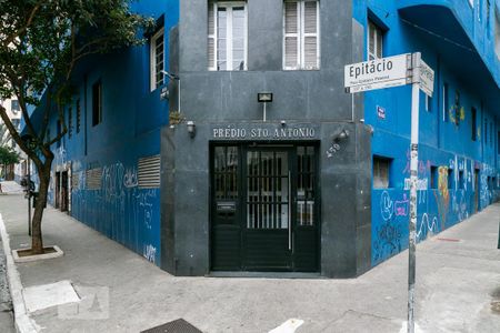 Fachada de kitnet/studio para alugar com 1 quarto, 36m² em República, São Paulo
