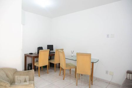 Sala de casa de condomínio à venda com 2 quartos, 60m² em Limoeiro, São Paulo