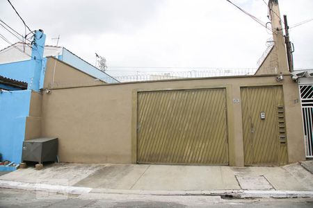 Casa de condomínio à venda com 60m², 2 quartos e 1 vagaFachada