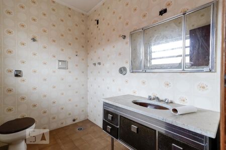 Casa à venda com 275m², 3 quartos e 5 vagas Casa à venda com 275m², 3 quartos e 5 vagasBanheiro da Suíte 2