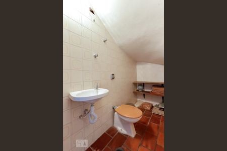 Casa à venda com 275m², 3 quartos e 5 vagas Casa à venda com 275m², 3 quartos e 5 vagasBanheiro Garagem