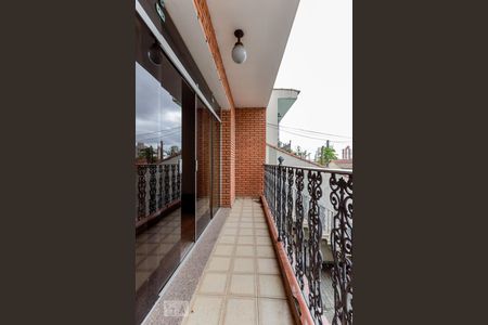 Sacada de casa à venda com 3 quartos, 275m² em Vila Mazzei, São Paulo