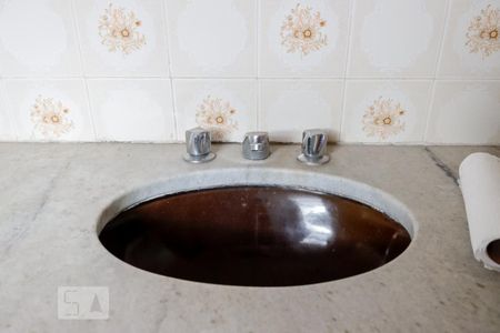 Casa à venda com 275m², 3 quartos e 5 vagas Casa à venda com 275m², 3 quartos e 5 vagasBanheiro da Suíte 2