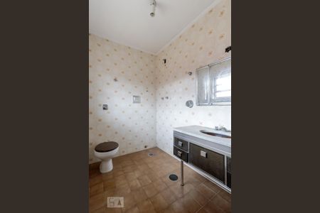 Casa à venda com 275m², 3 quartos e 5 vagas Casa à venda com 275m², 3 quartos e 5 vagasBanheiro da Suíte 2