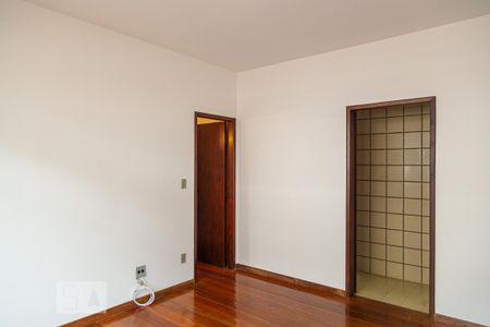 Sala de apartamento para alugar com 2 quartos, 90m² em Santo Antônio, Belo Horizonte