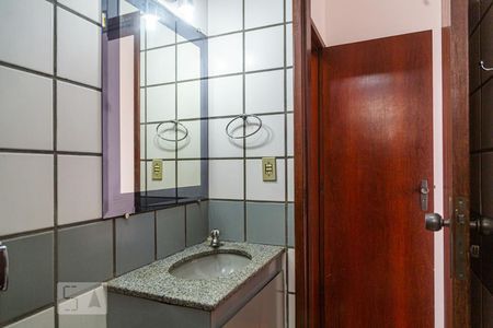 Apartamento para alugar com 90m², 2 quartos e 1 vaga Apartamento para alugar com 90m², 2 quartos e 1 vagaBanheiro da Suíte