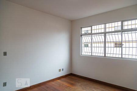 Sala de apartamento para alugar com 2 quartos, 90m² em Santo Antônio, Belo Horizonte