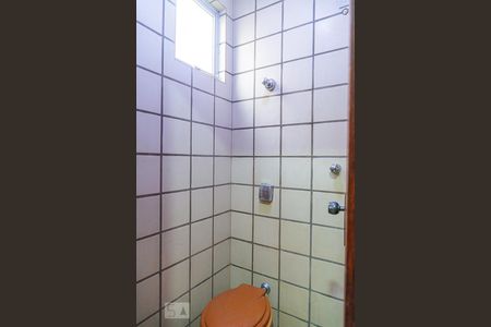 Apartamento para alugar com 90m², 2 quartos e 1 vaga Apartamento para alugar com 90m², 2 quartos e 1 vagaBanheiro de Serviço