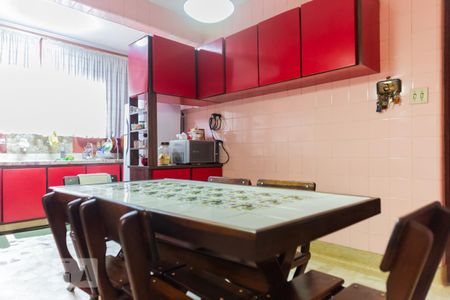 Casa à venda com 176m², 3 quartos e 2 vagasCozinha