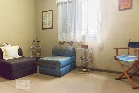 Casa à venda com 176m², 3 quartos e 2 vagasQuarto 3