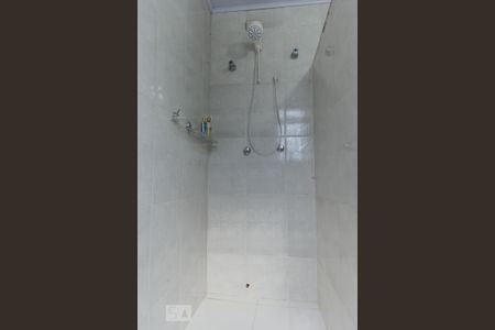 Casa à venda com 176m², 3 quartos e 2 vagasBanheiro 1