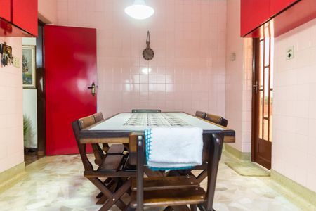 Casa à venda com 176m², 3 quartos e 2 vagasCozinha