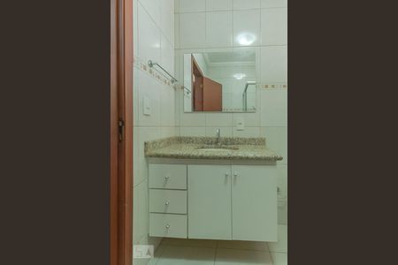 Casa à venda com 200m², 3 quartos e 2 vagasBanheiro