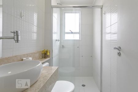 Apartamento para alugar com 72m², 3 quartos e 2 vagas Apartamento para alugar com 72m², 3 quartos e 2 vagasBanheiro