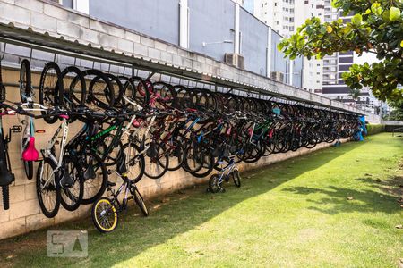 Apartamento para alugar com 72m², 3 quartos e 2 vagas Apartamento para alugar com 72m², 3 quartos e 2 vagasÁrea Comum - Bicicletário