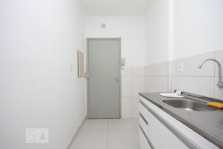 Cozinha de kitnet/studio para alugar com 1 quarto, 35m² em República, São Paulo