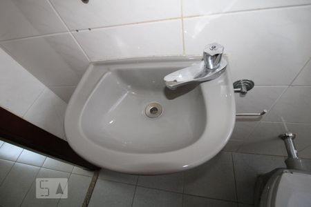 Apartamento para alugar com 256m², 4 quartos e 3 vagasBanheiro de Serviço
